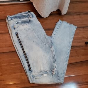 Men's ripped denim